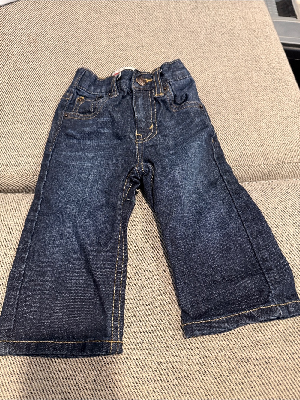 Levi's Kids Navy Blue Denim Jeans with Contrast Stitching - Picture 4 of 4